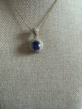 Beautiful 925 vermeil/gold Tanzanite Oval Pendant w/Double Row of CZ 
Incl Chain